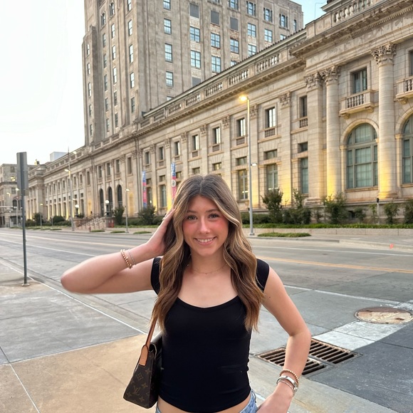 Meet your Posher, Annabelle - Picture 1 of 1